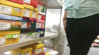 Juggy plavuša Britney jebe se u dupe rano ujutro
