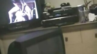 Tip provjerava grlo bez dna gadne ribe Avi Love