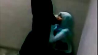 Kinky cura Nevaeh Lace uživa u sisanju teškog crnog penisa prije žestokog seksa
