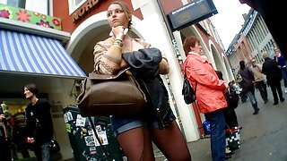 Jada crnokosa jade Chelsie Rae jebe prstom svoju macu na kameri