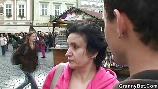 Ukusnog izgleda Asuka Ayanami jaše čvrst kurac u stilu obrnute kaubojke