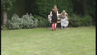 Nestašnoj curi Charlotte Cross obrubi anus i jako je jebao