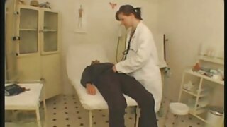 Uništena plava kurva skače na čvrst penis u stilu kaubojke