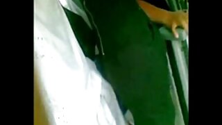 Grabežljiva umiljata zrela jaše mladog debelog momka u stilu kaubojke